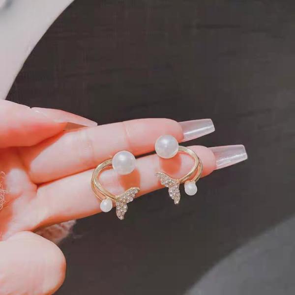 Korean Golden Fishtail Stud Earrings for Women – Trendy Butterfly Pear